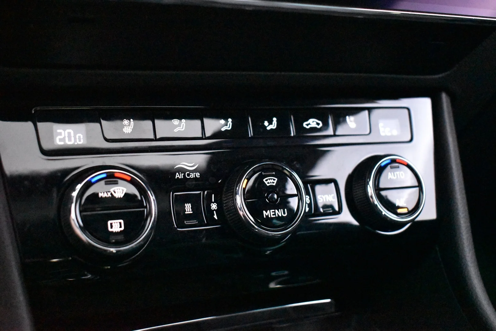 Car Image - 13w25zp9MWms980aX5wsN7