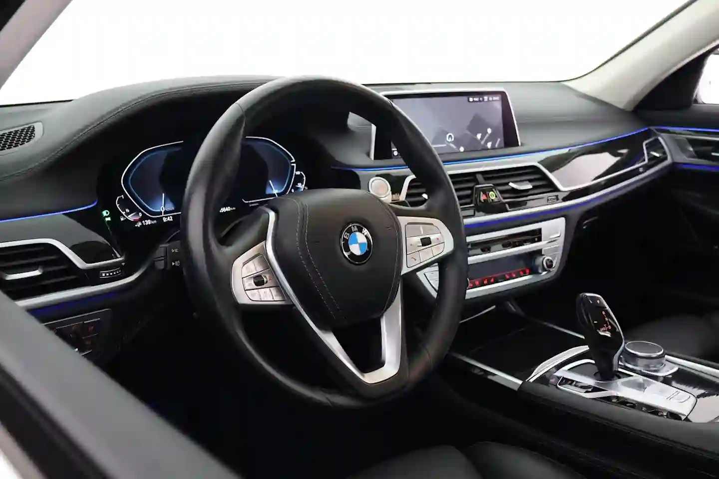 Car Image - 4n5DGxEY0OZAcxM1u6HMUb