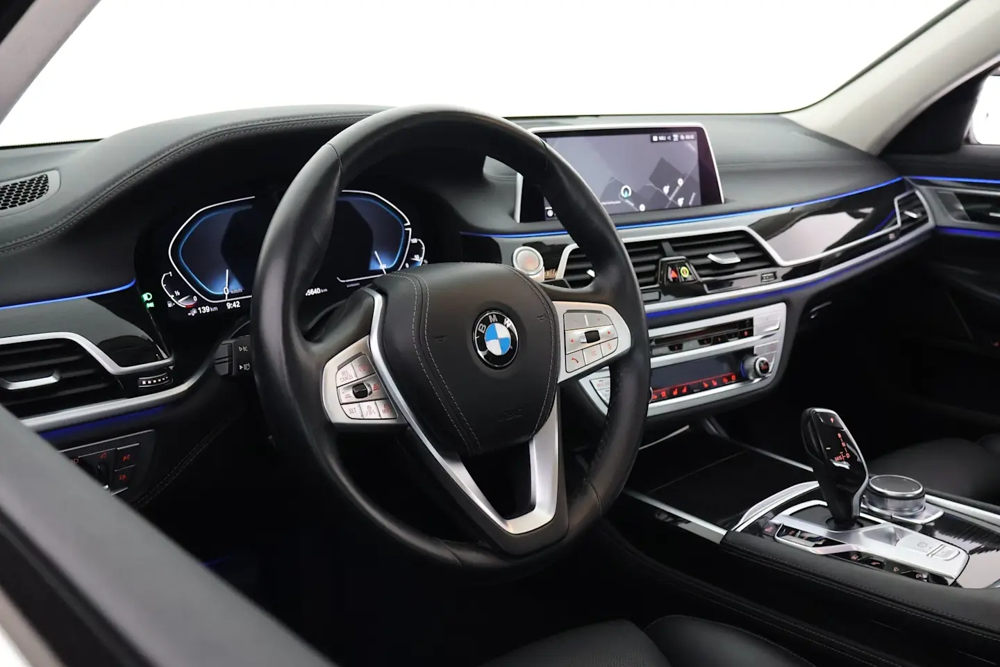 Car Image - 4n5DGxEY0OZAcxM1u6HMUb