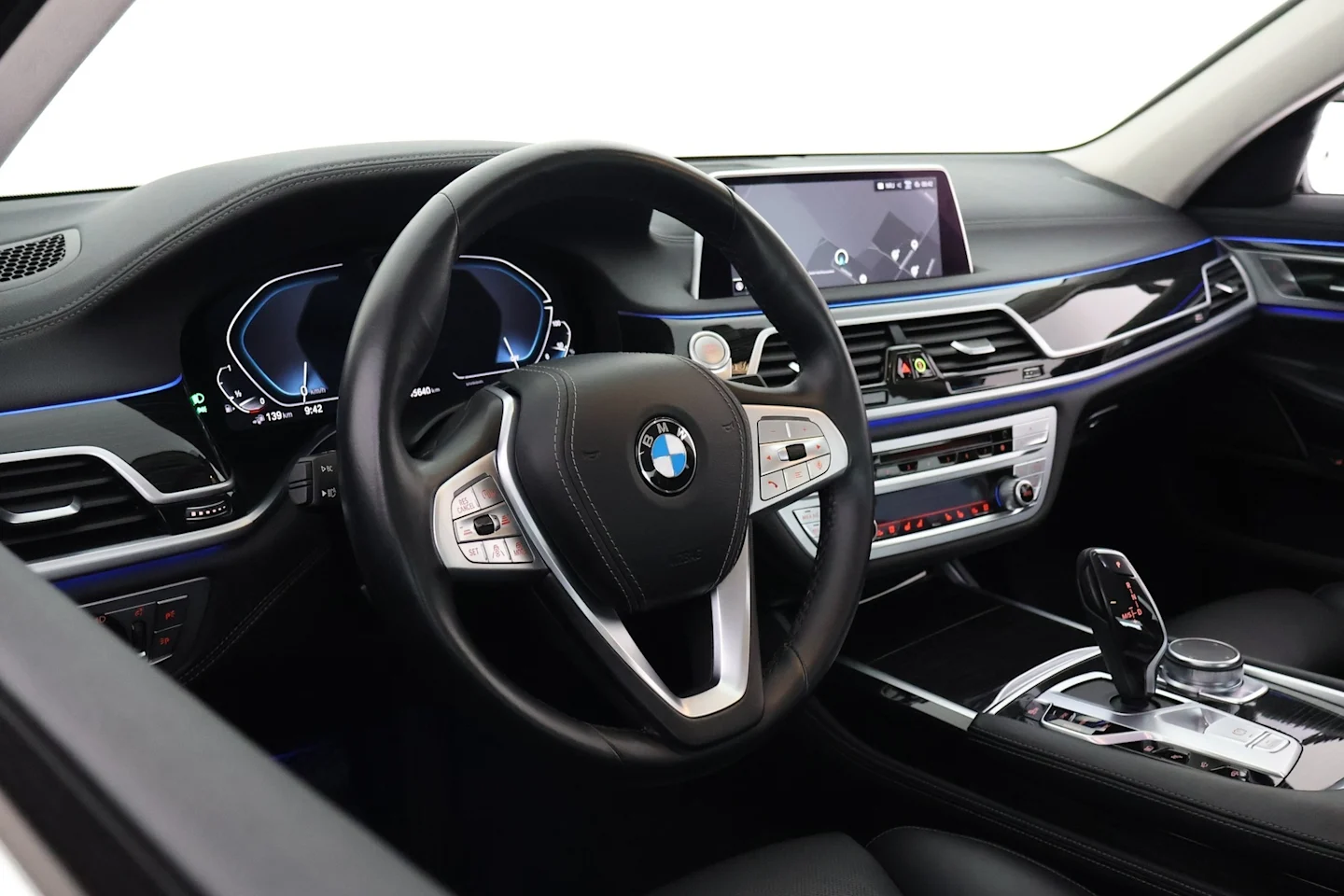 Car Image - 4n5DGxEY0OZAcxM1u6HMUb