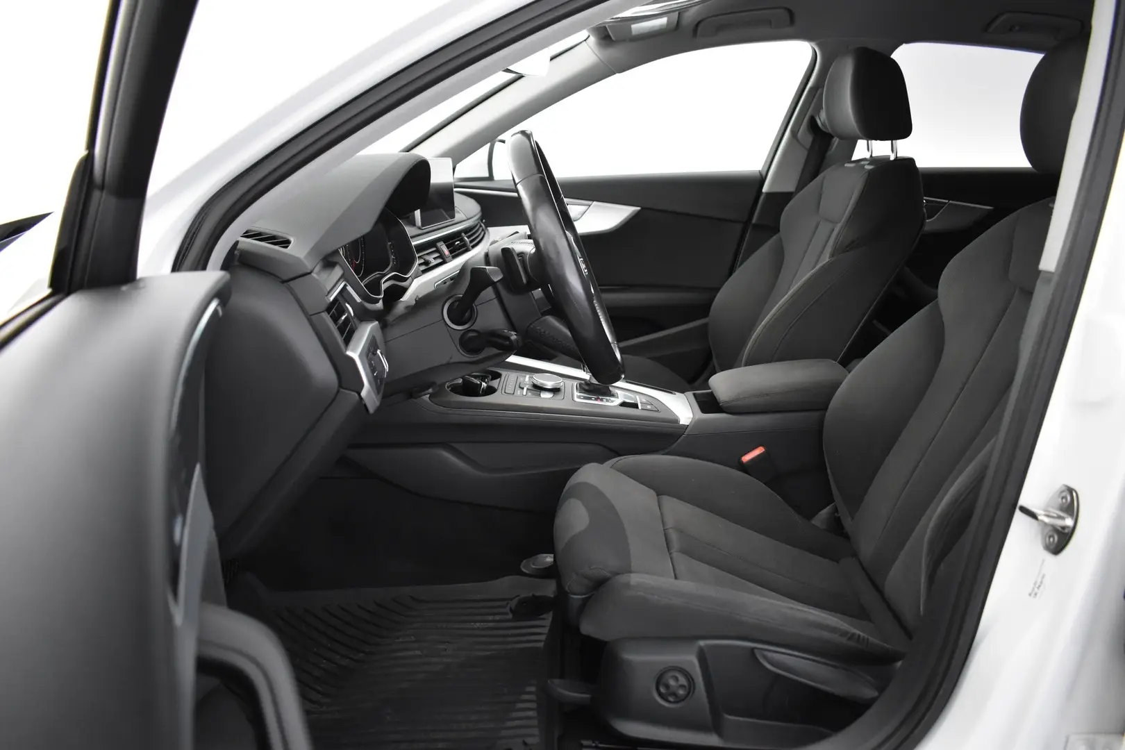 Car Image - CbWrgIT26ZKjsg0X15c85