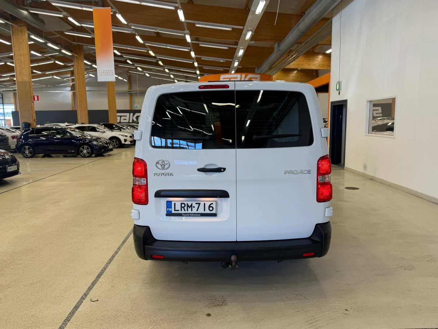 Car Image - CGLZzSN5vamg7sBnJQZBu