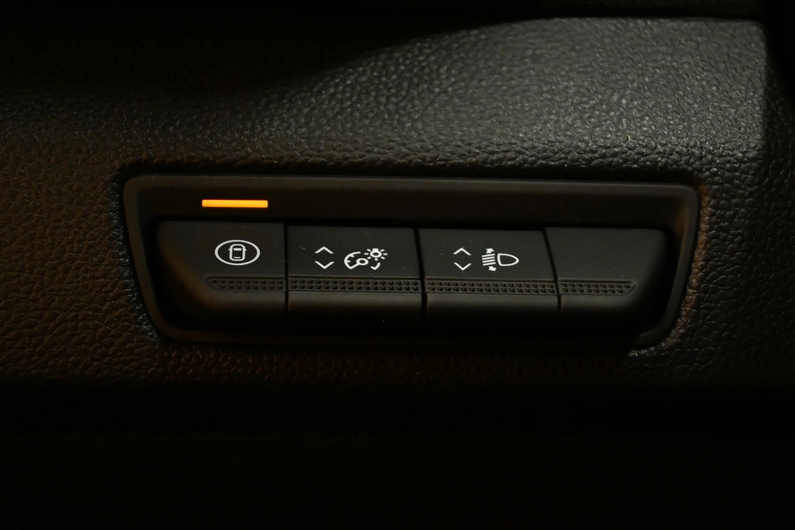Car Image - 2w0kRw8PN7aQtxz3ogezUn