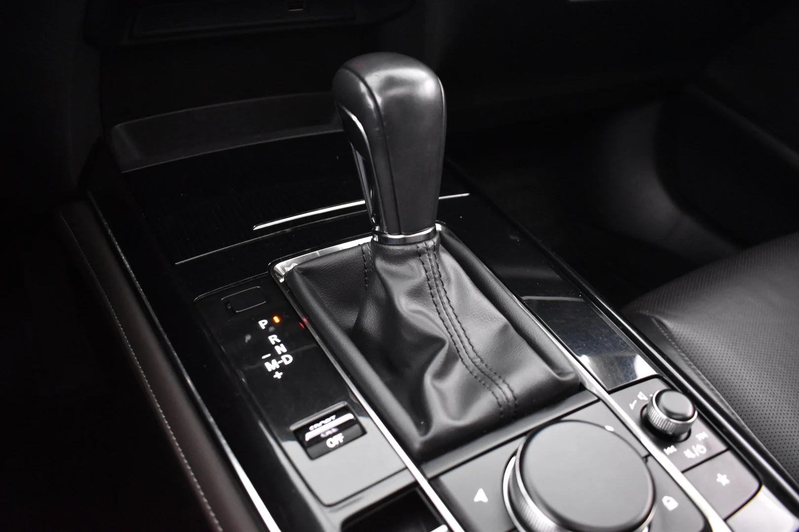 Car Image - TYVqMQlU0KZLzKIWjezjI