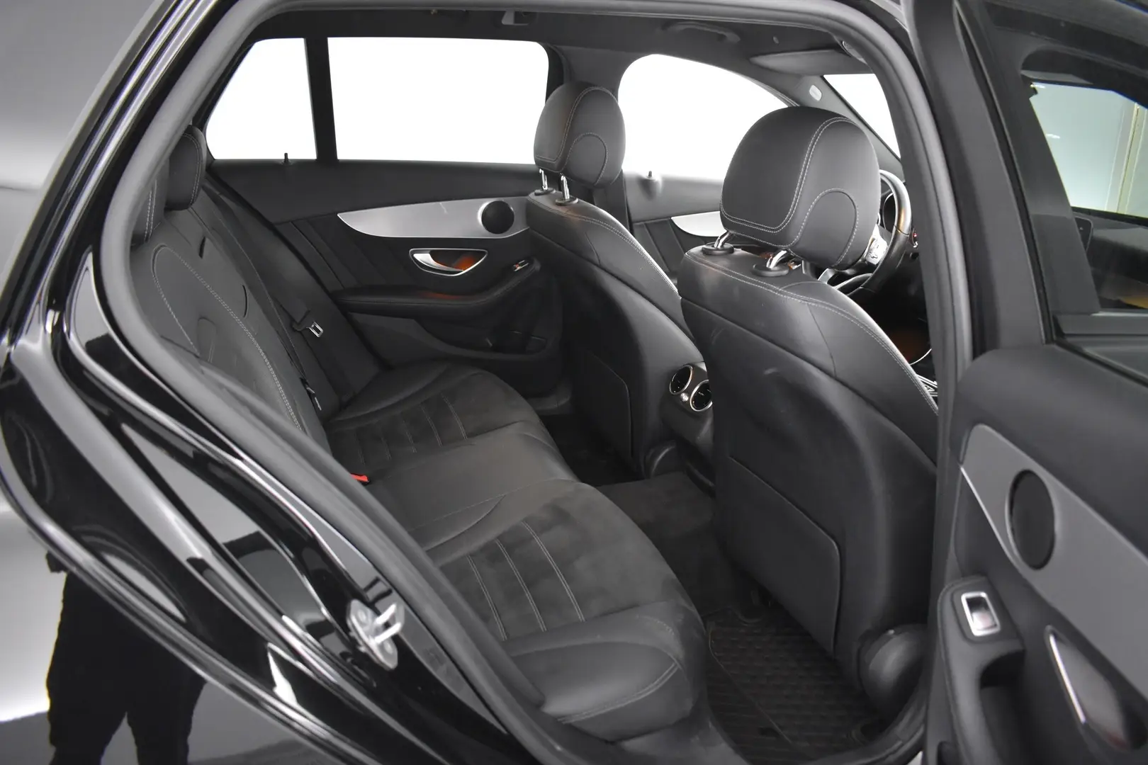Car Image - 31XrpkA2Ivm7eD9bXFJ07c