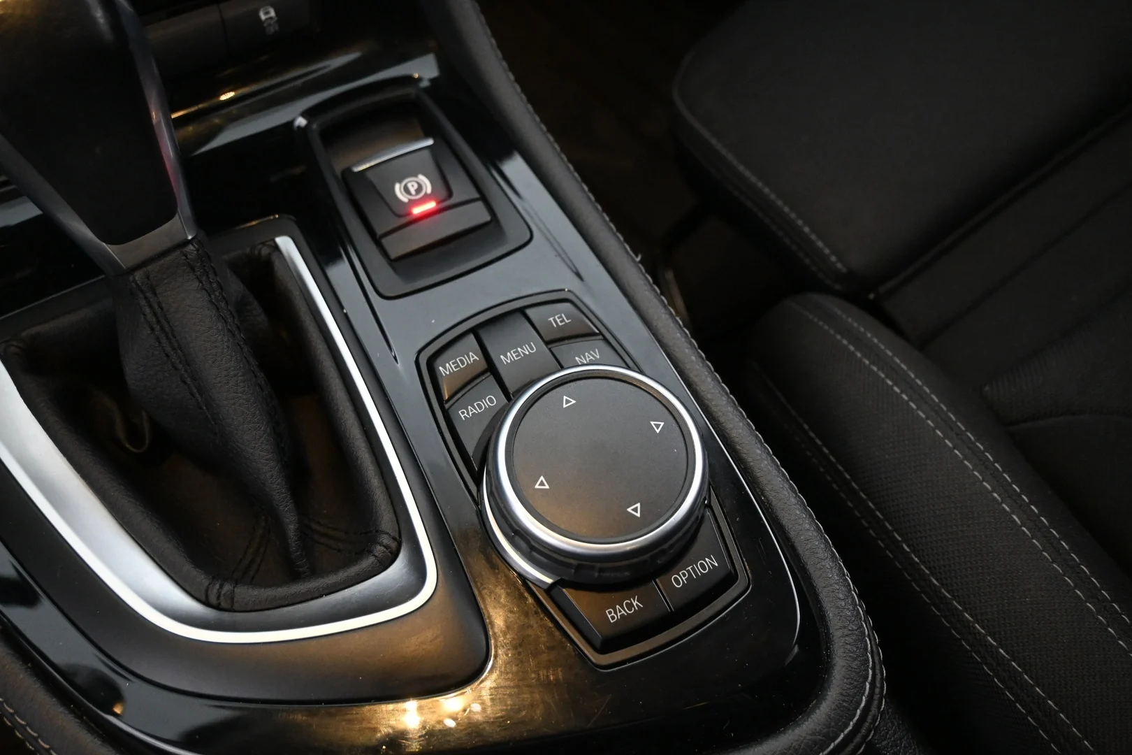 Car Image - 4HpfgcV75Uz6UPLePV3tfJ