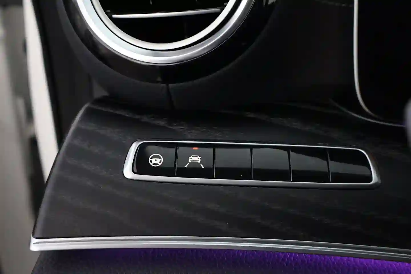 Car Image - 3sQHL6td96JlaN1hqsW4fZ