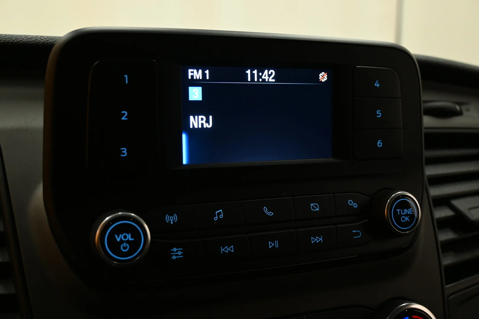 Car Image - Hhse1Nml9vbK4jRyU7K1Z