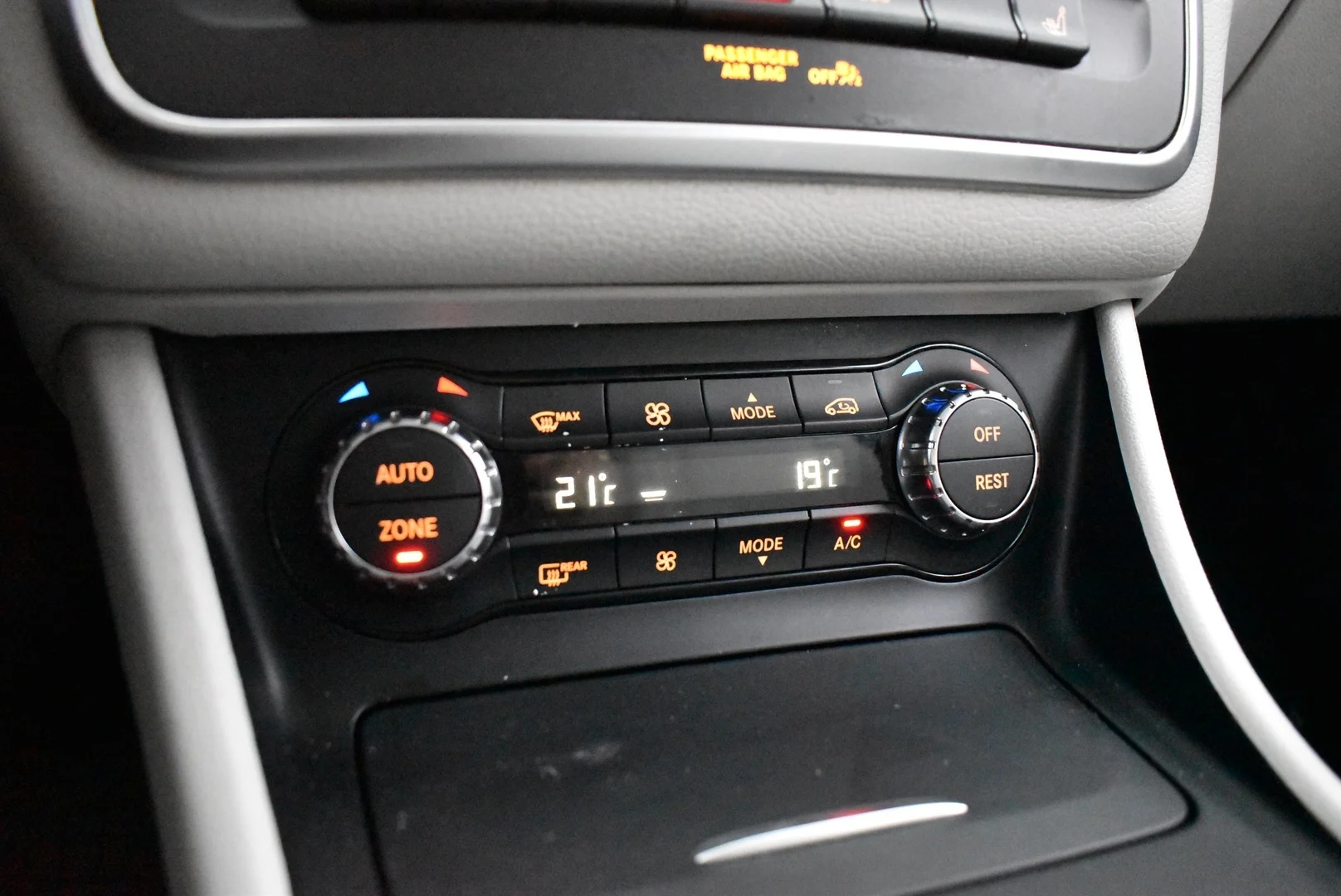 Car Image - 6hUL4Y74Le0ruzJe61GTMF