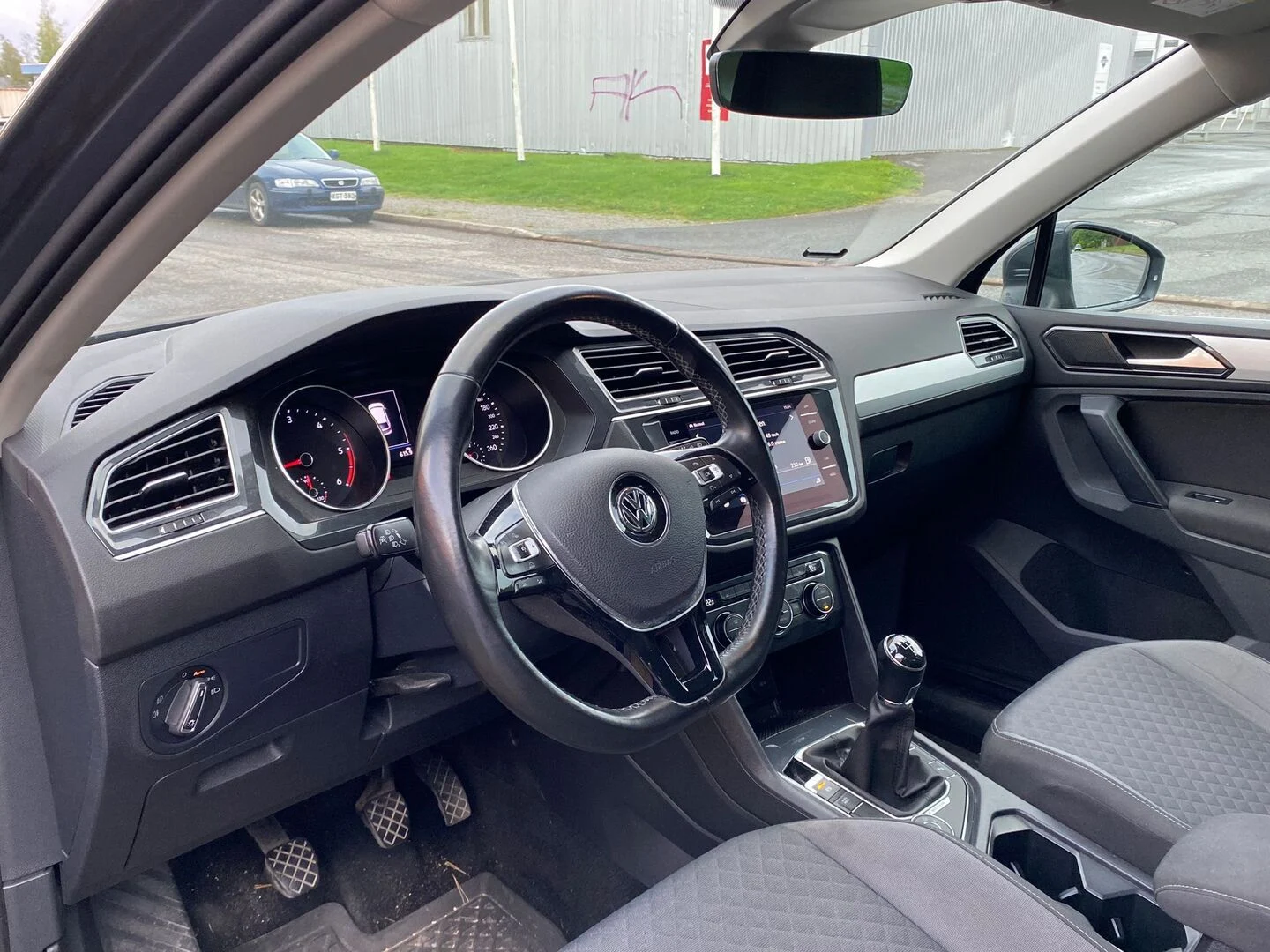 Car Image - 5EbgPjb2InMu4ypwtvDsK6