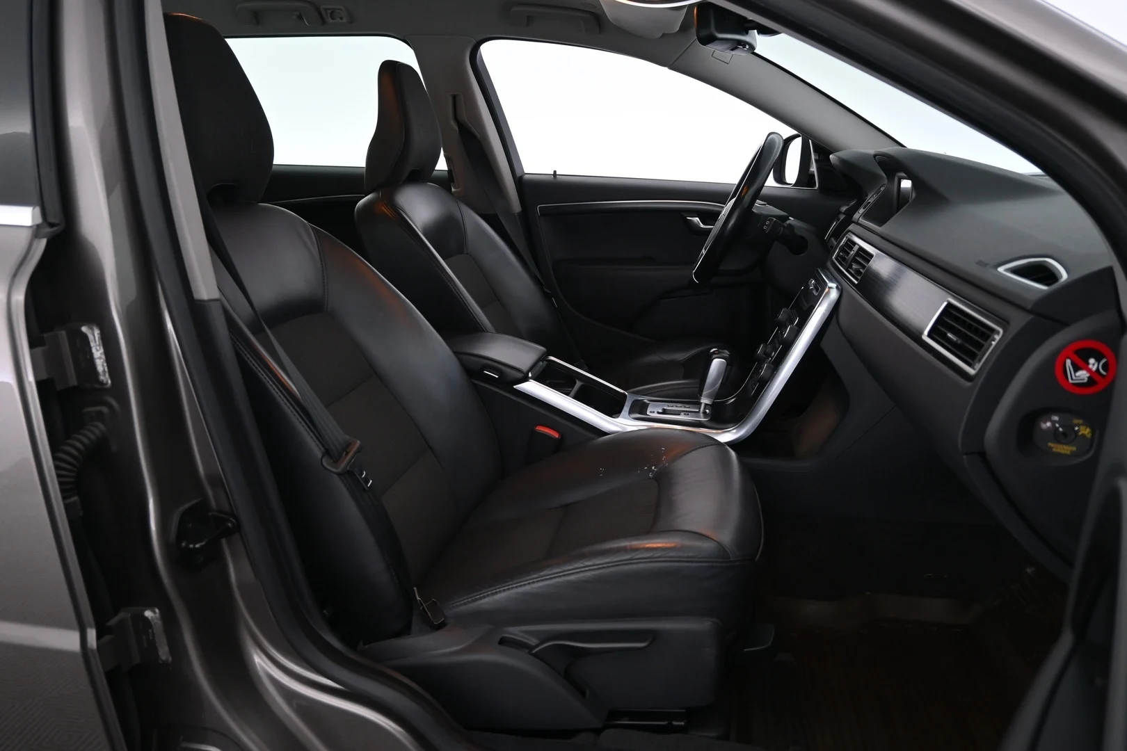 Car Image - UMtp6Gp3n26lxZH1C3G4Q