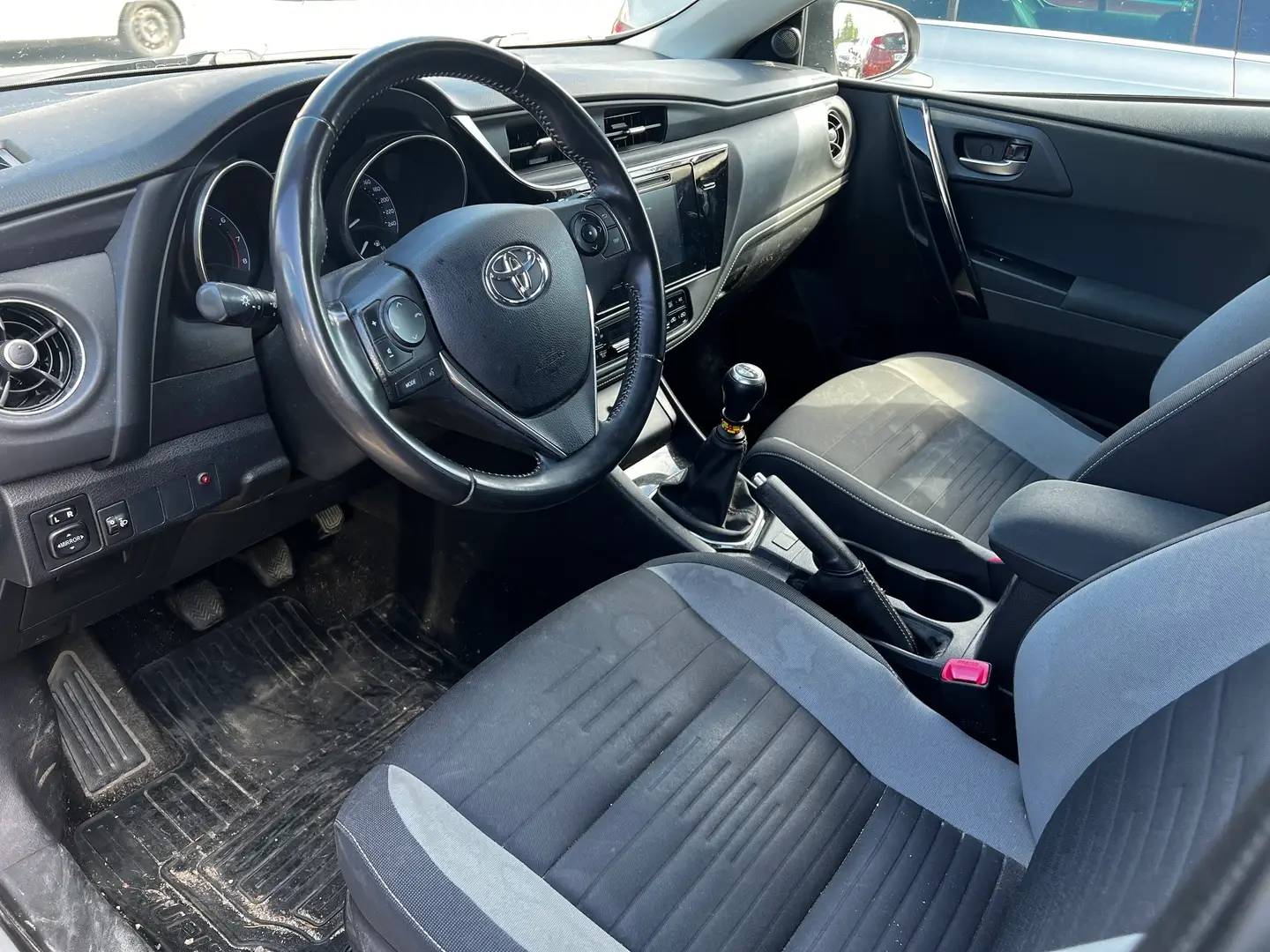 Car Image - 6TCbVdAC4Eo4fO8o5FP5La