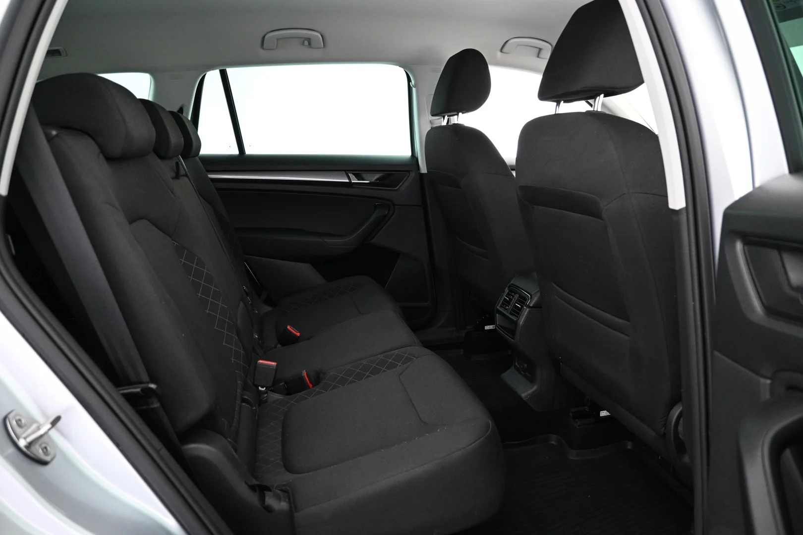 Car Image - 1mg2C8OqcVKdFbrKWEUbas