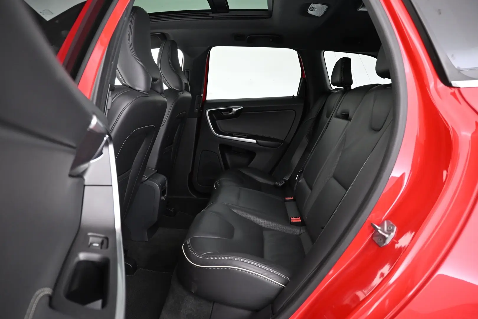 Car Image - 2QxTmYxoFYdNFetN5ly5uS