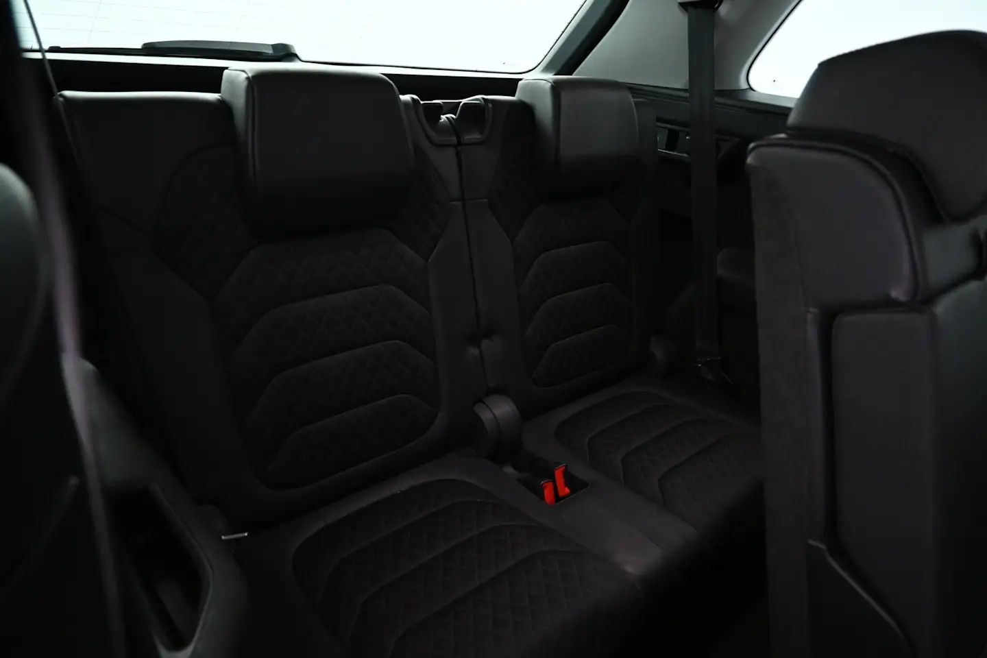 Car Image - 52NKPgV4TbrUrobxTlyZL1