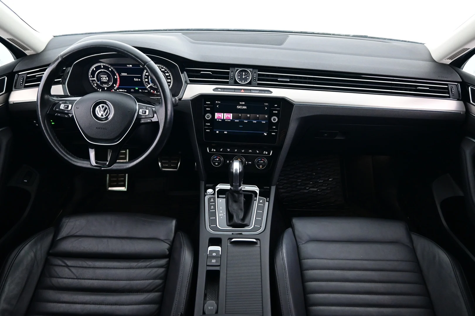 Car Image - Ri4h20Wo10jjigK9ZvtvQ