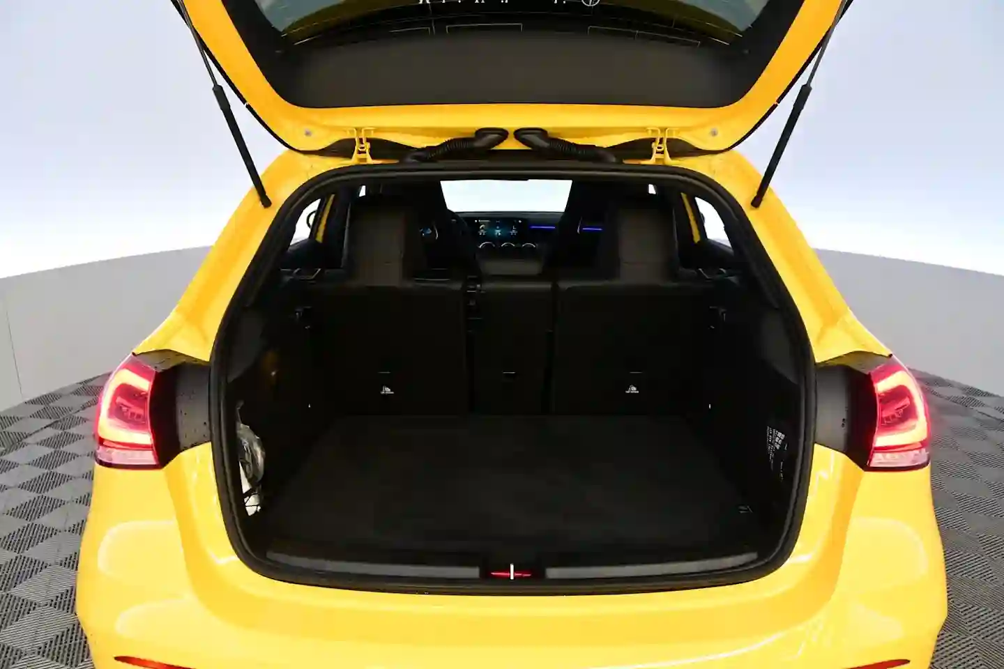 Car Image - 3e7RG8HleVXFt3MjgG4Dzu