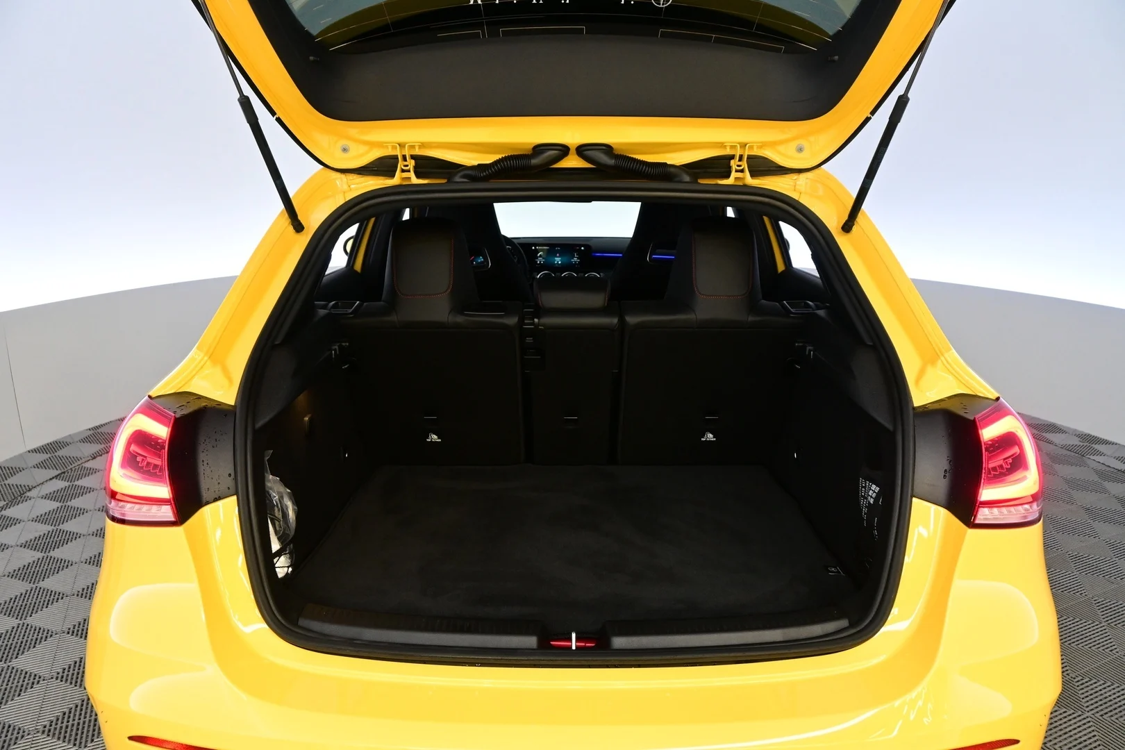 Car Image - 3e7RG8HleVXFt3MjgG4Dzu