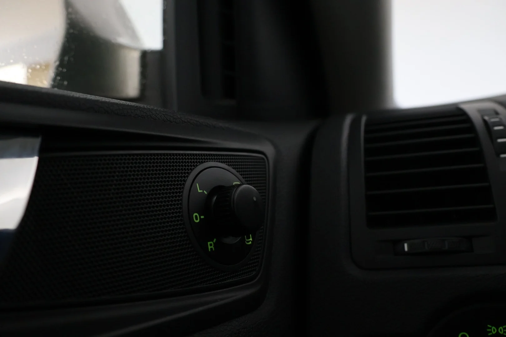 Car Image - 11ADJBluxRuiZcgCdOpdKH