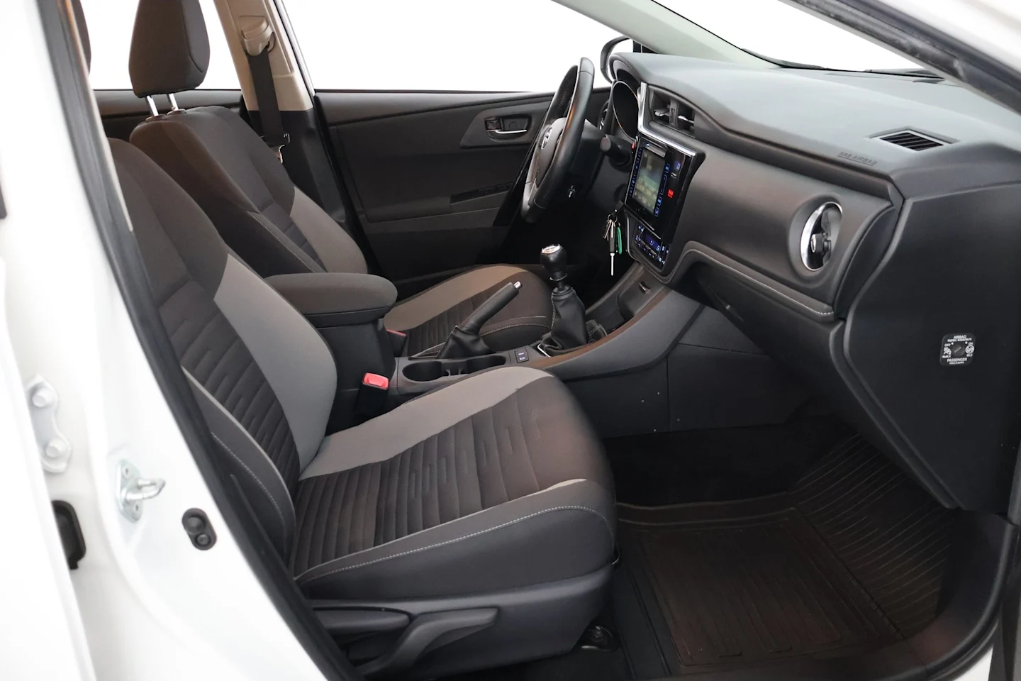 Car Image - 1l02wDbDeiGu1ZBXrU5NZp