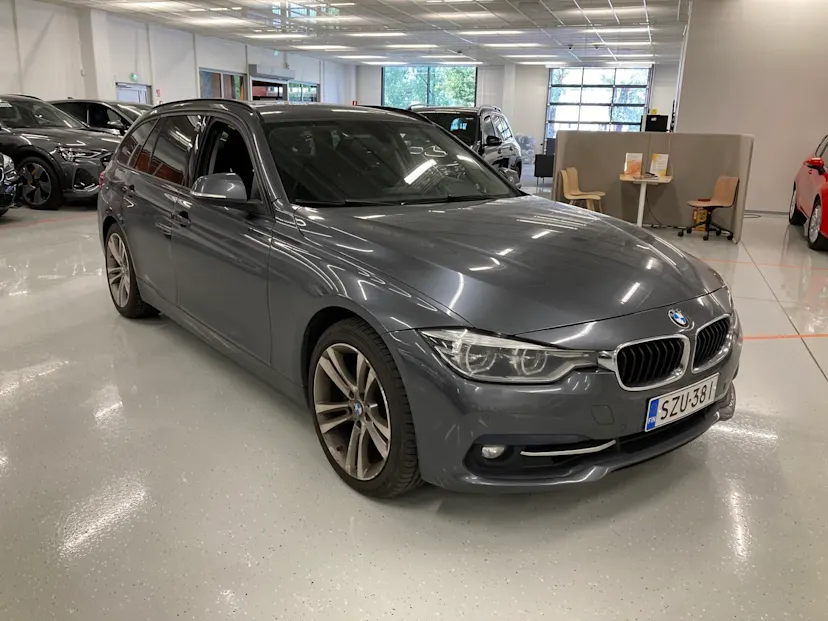 BMW 330