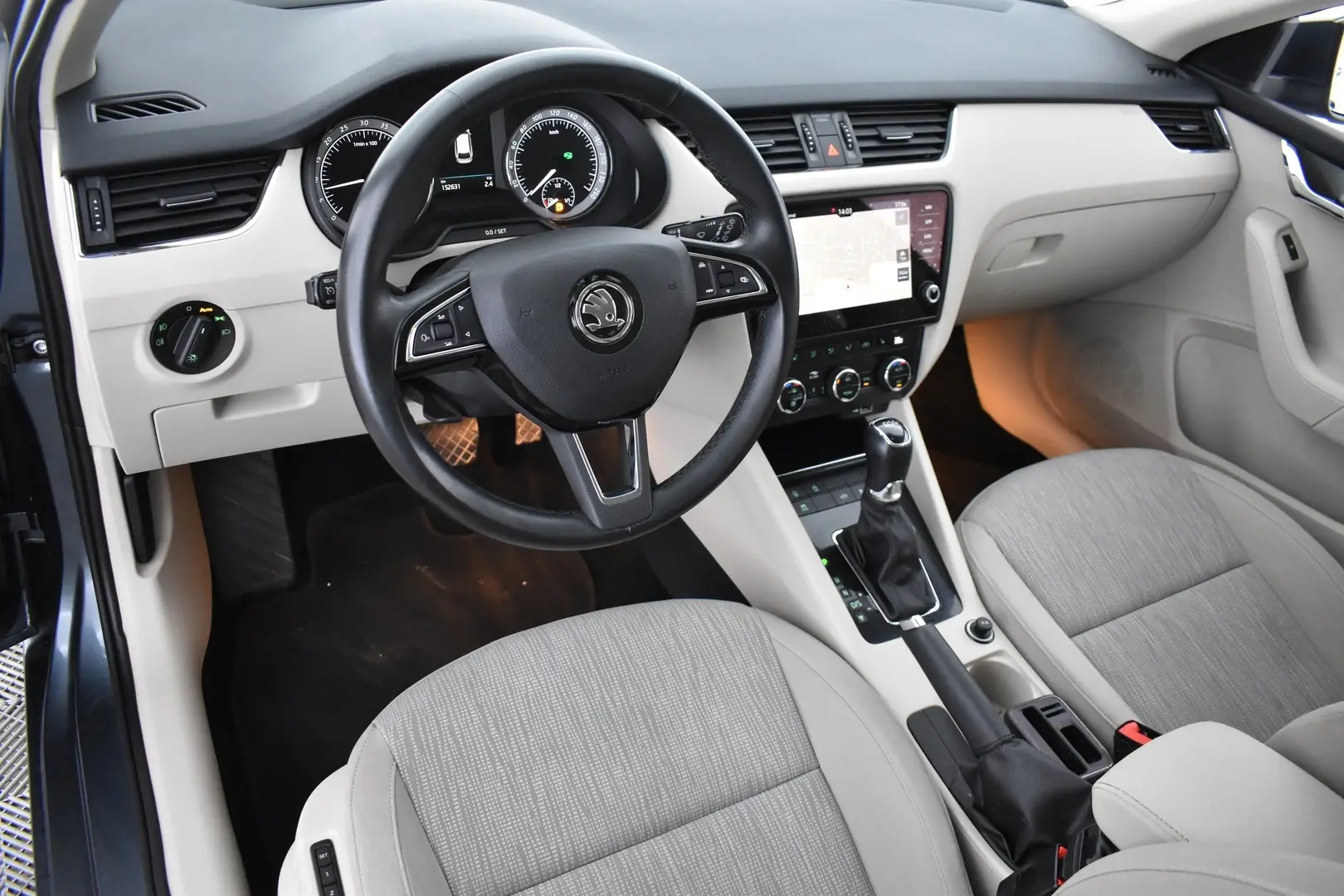 Car Image - 2A6N87Rp9LIGAb9RUVqpZJ