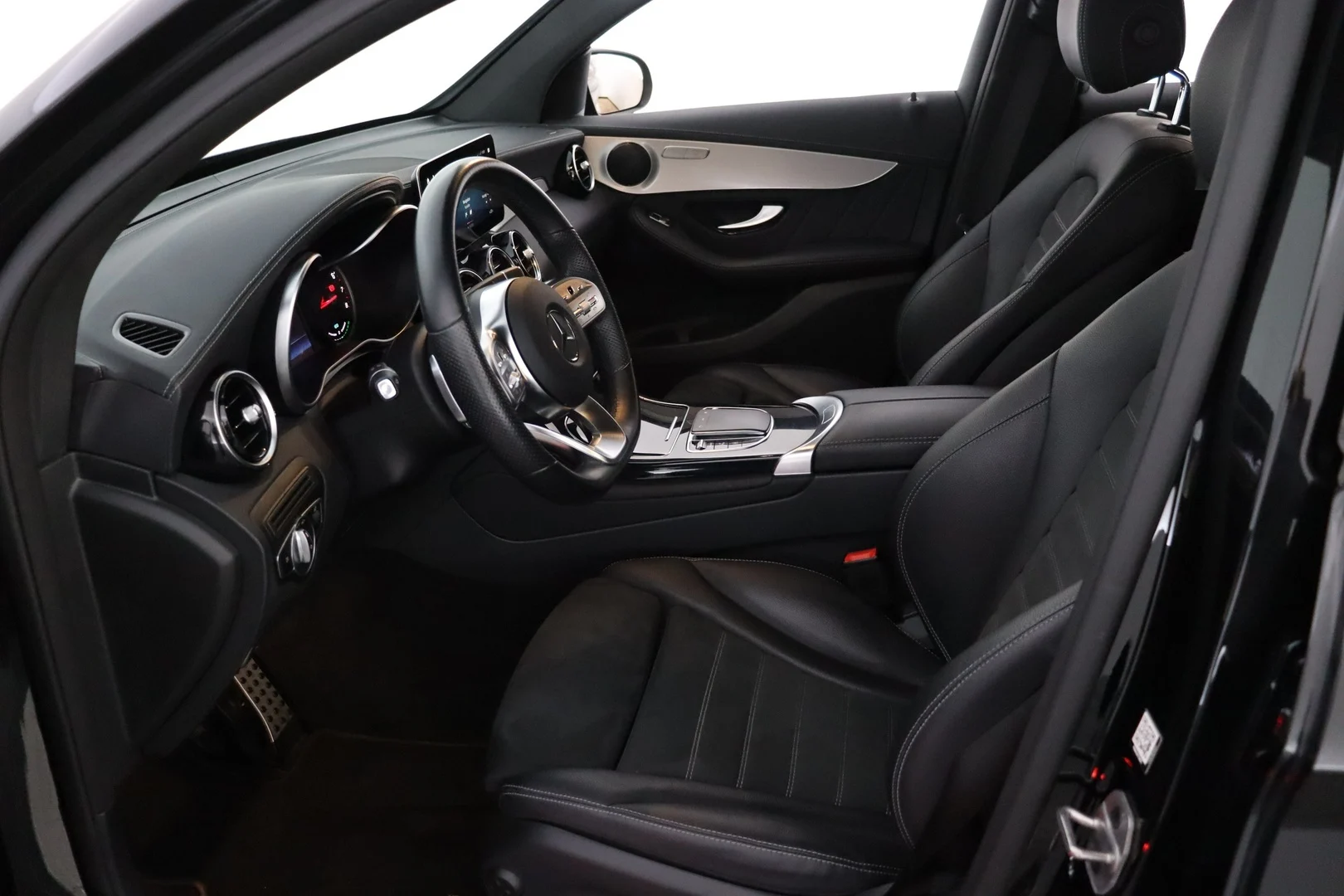 Car Image - 5w9LZoFWNB7K52XmV0aaDw