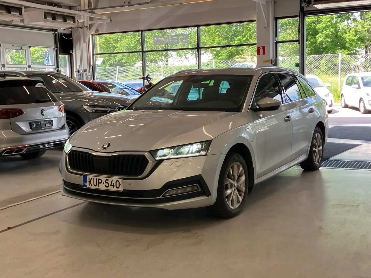 Car Image - el2slJT0mmnmQI7edaE74