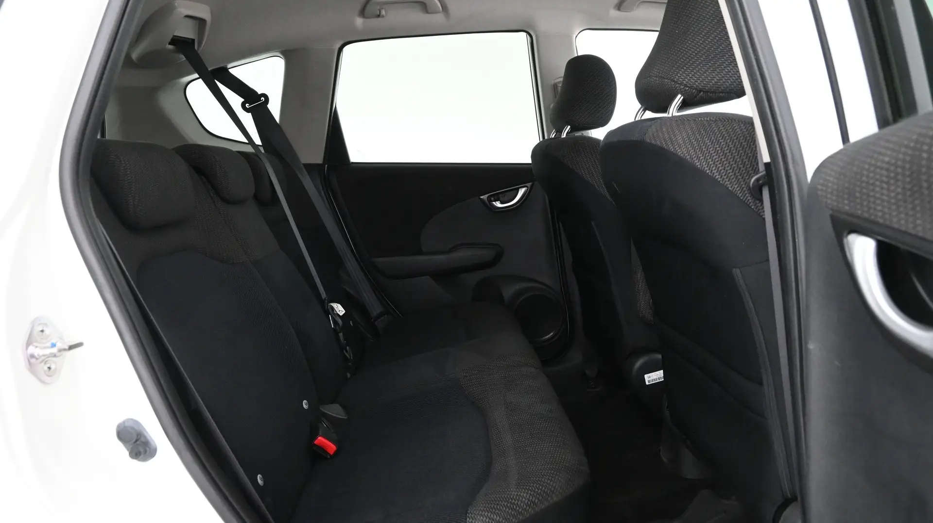 Car Image - 4nYXwUVLFFMrEsMtEP2RGp