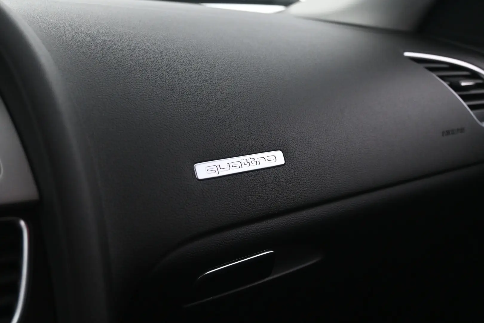 Car Image - M4yCCoeY7aYRZGJ61l1eP