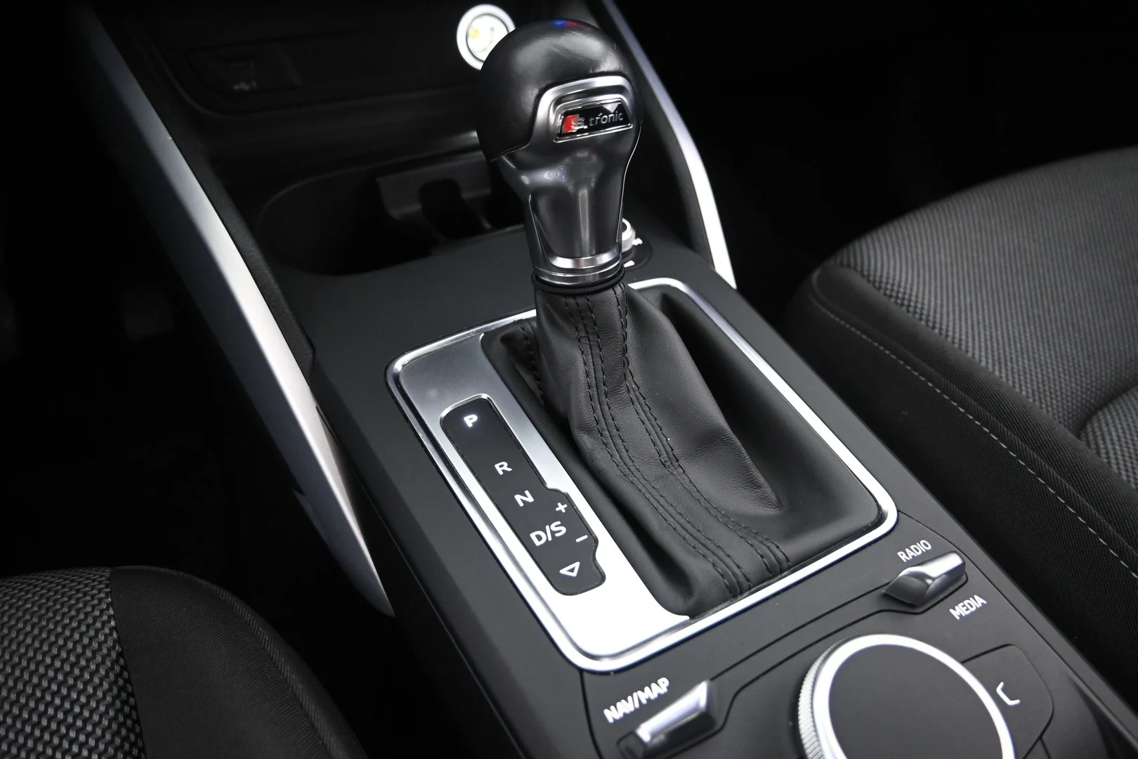 Car Image - XWwBGPBwsnWUfvbqR3xn0
