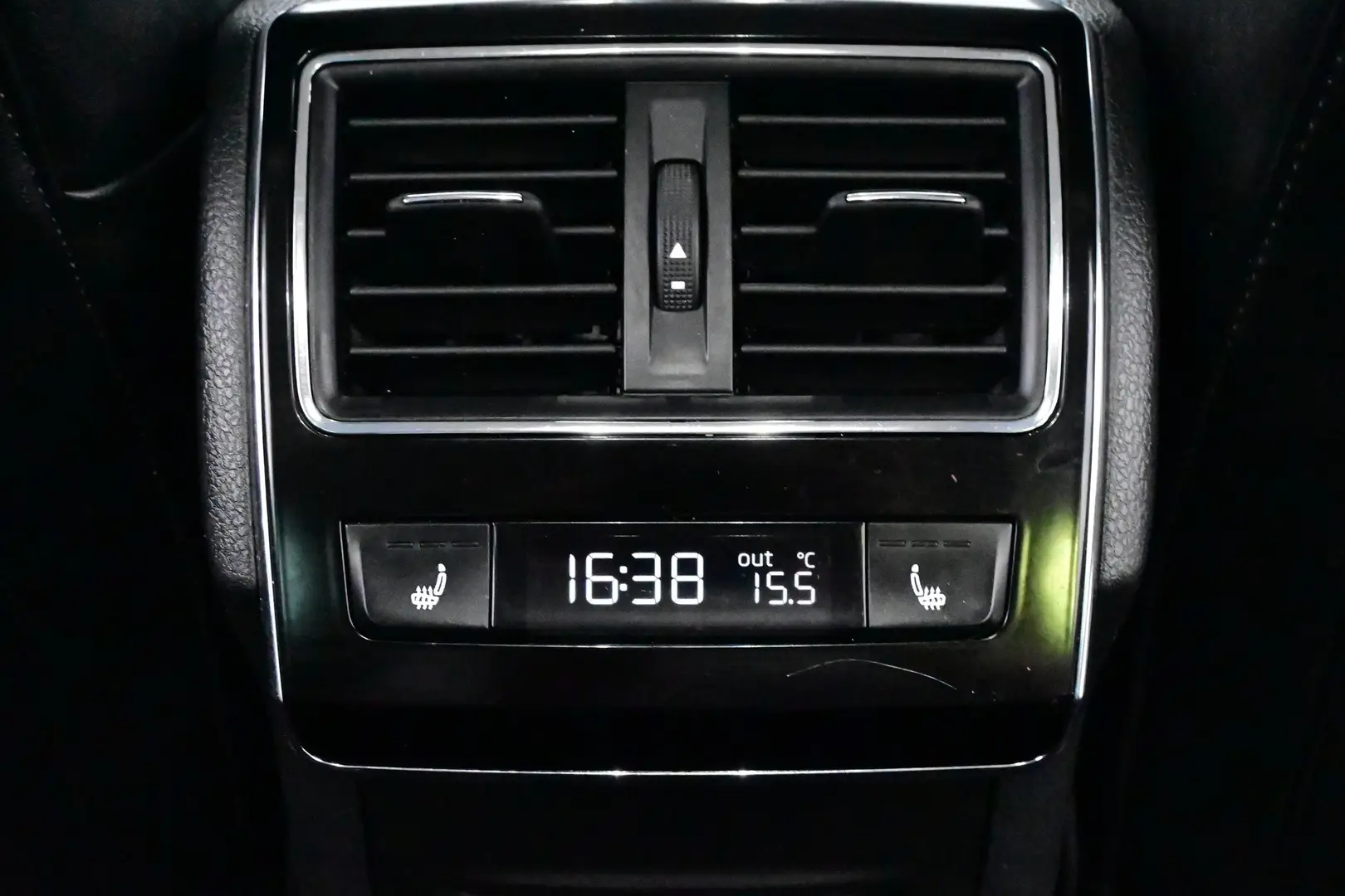 Car Image - 7HAbkWZSFG1pKNiStAGeiF