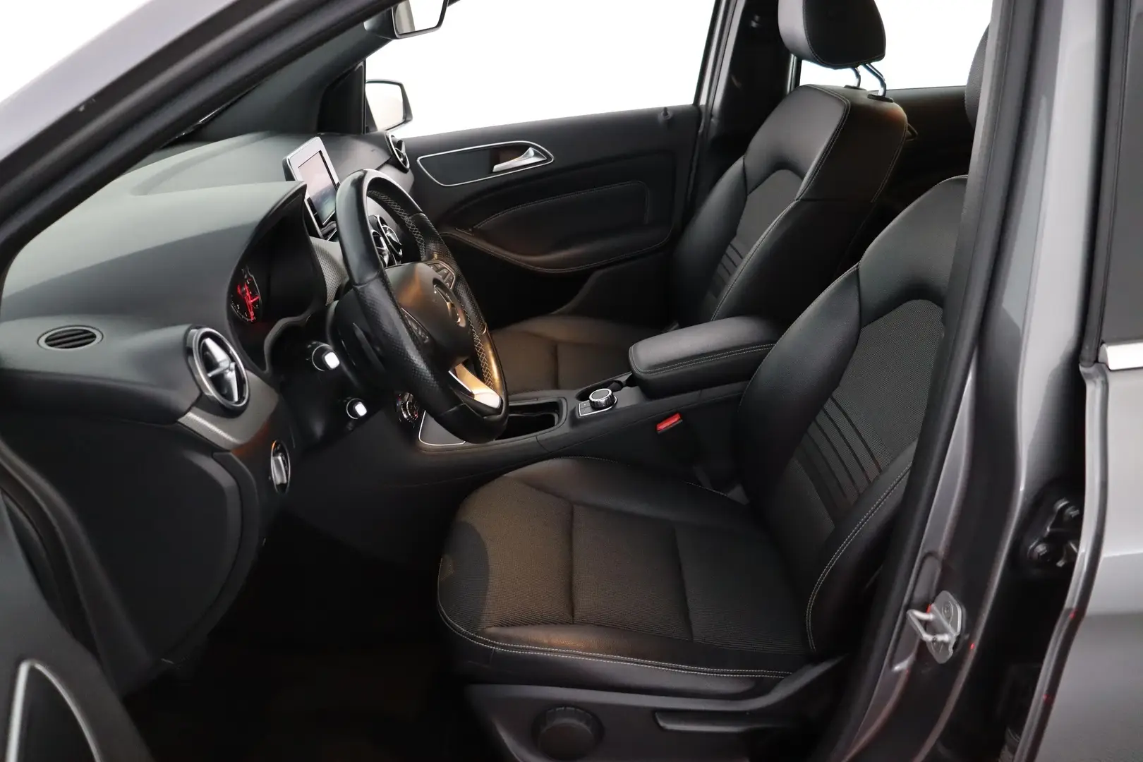 Car Image - 63U7z3QC4Lm5xdyZi4ukEs