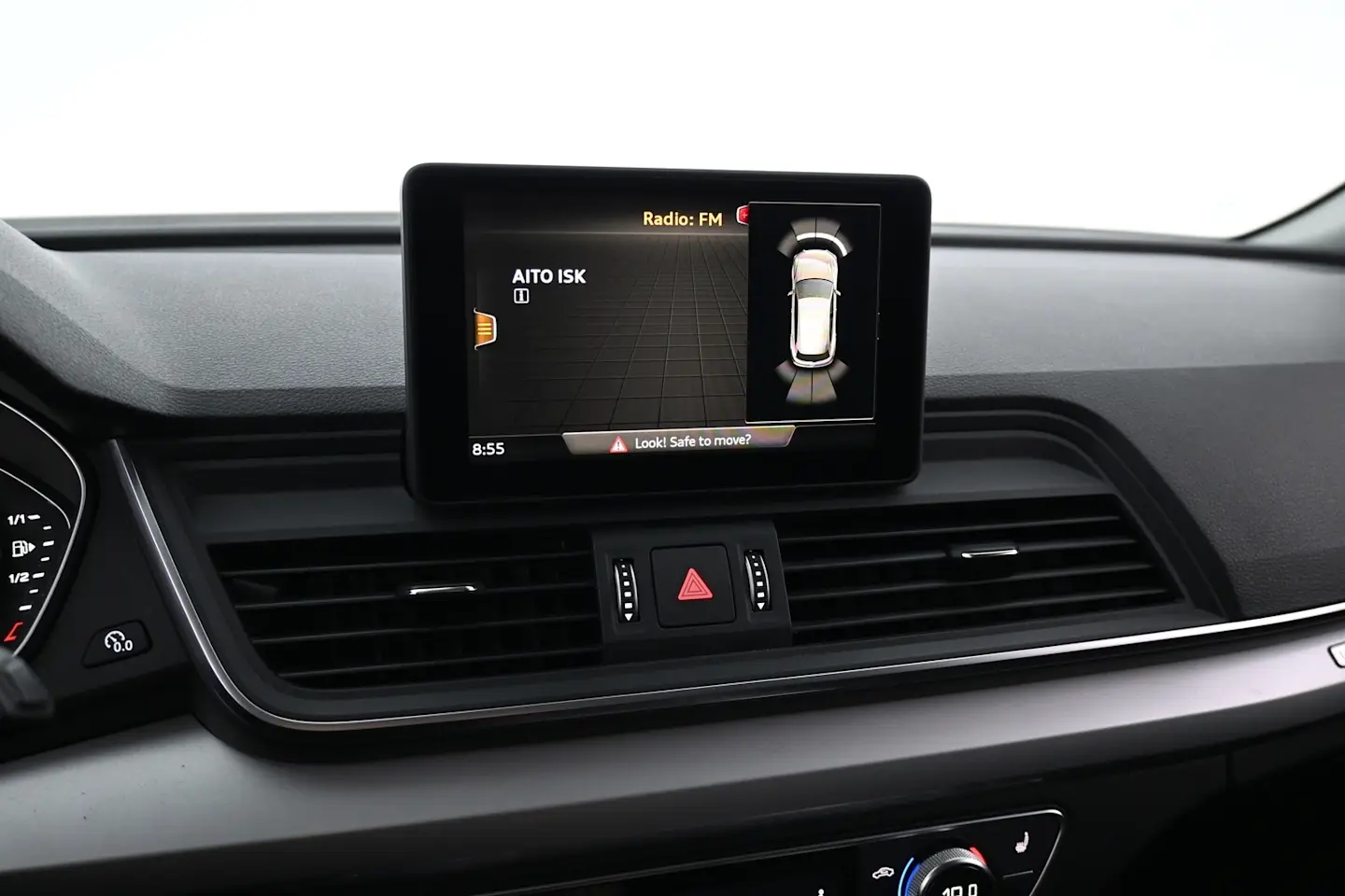 Car Image - 2CnLq8KtMV1dU9yyAWlHMA