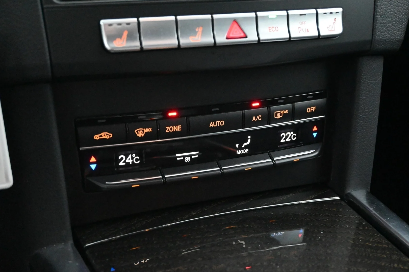 Car Image - 4c2tDA5UR5fNpB7rXiVJtK