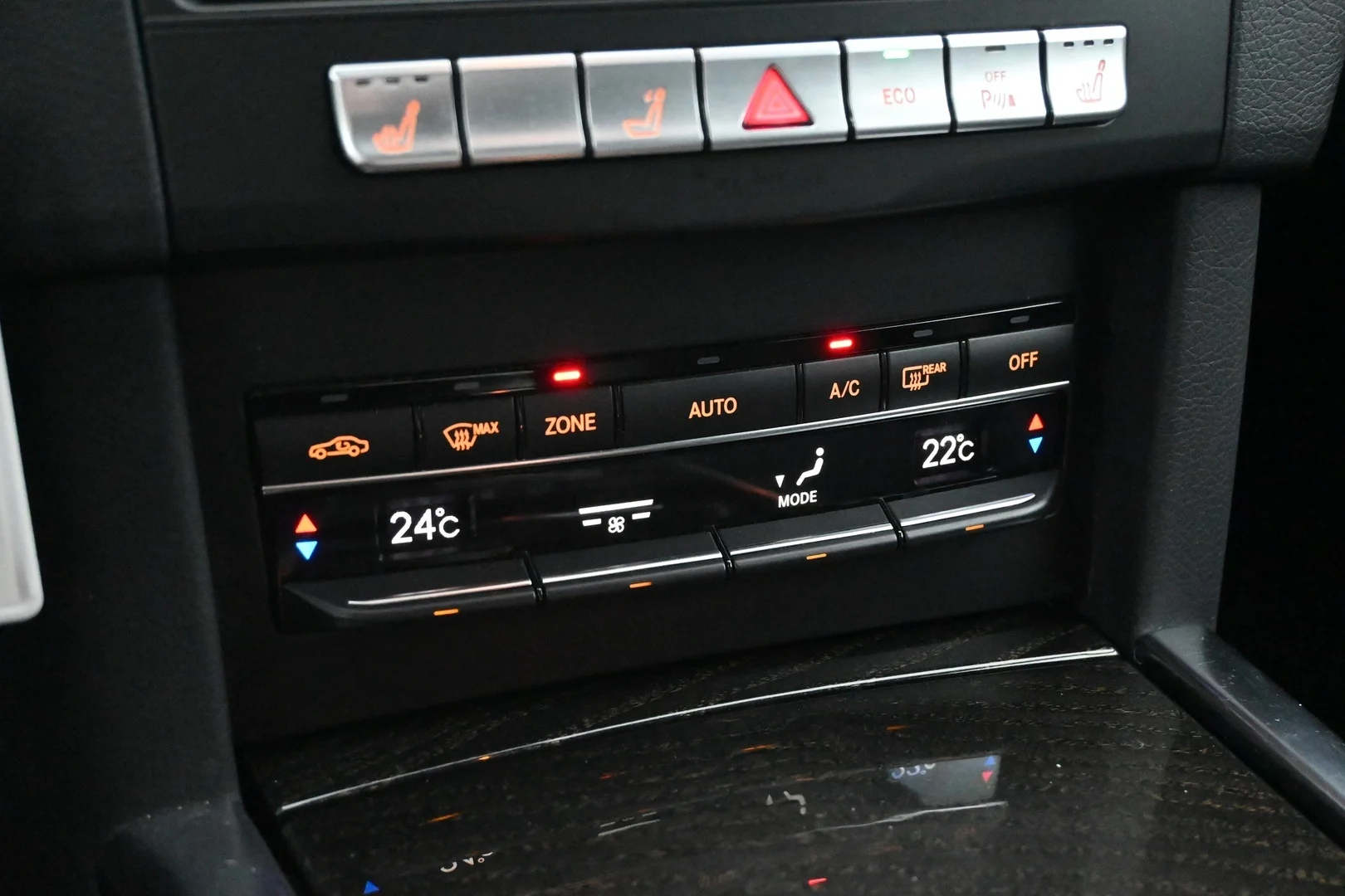 Car Image - 4c2tDA5UR5fNpB7rXiVJtK