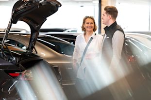 Etsitkö tilavaa autoa perheelle tai harrastuksiin? Vertaile farmari-, tila- ja SUV-mallien ominaisuuksia.