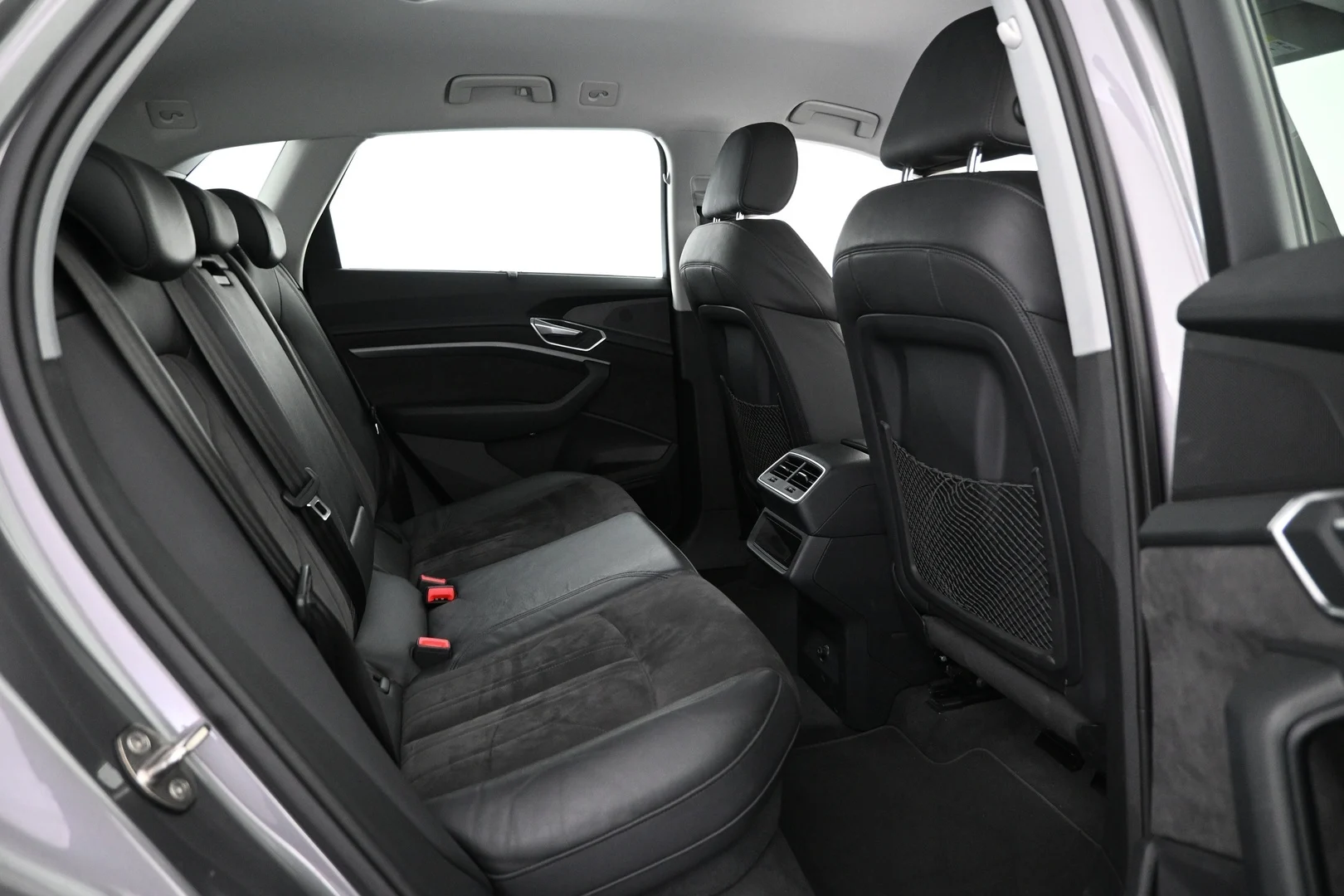 Car Image - 1uDot3mjT0SjnHLdRYlh68