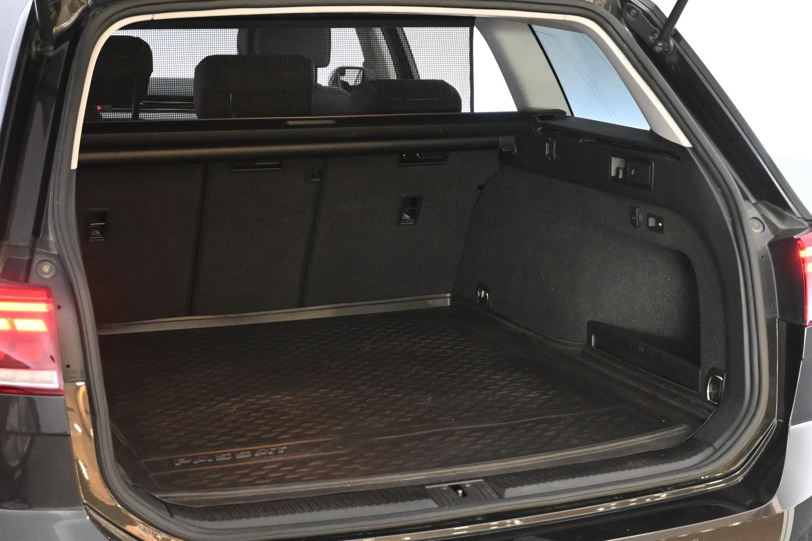 Car Image - 2q1WqLVp3qO2wru4aSn1Az