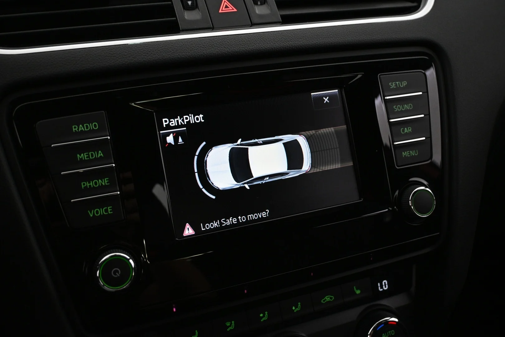 Car Image - 781GFN3ZSYPGylXIAJVXz8