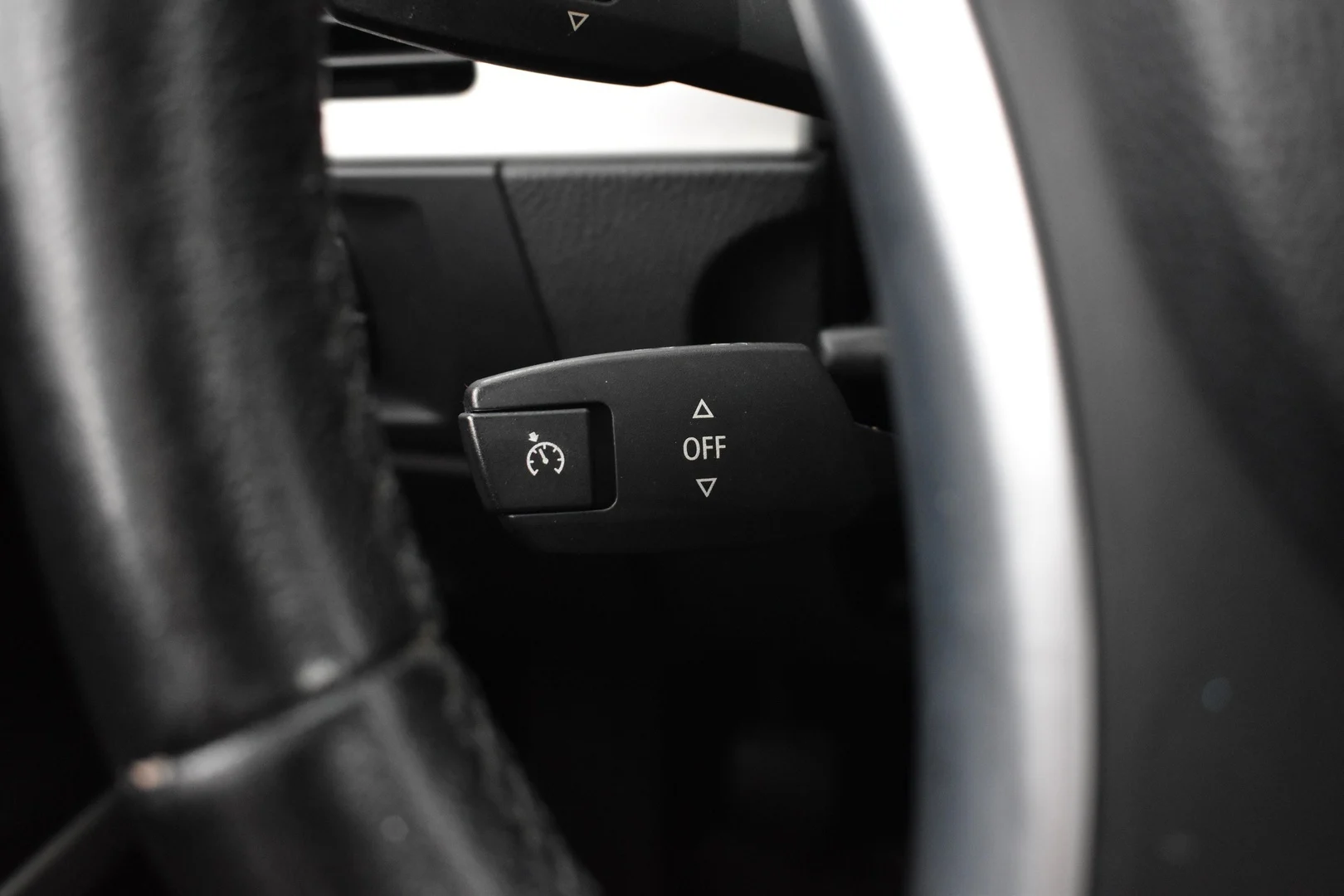 Car Image - wMKXk1NSInsy1zggXL9xr