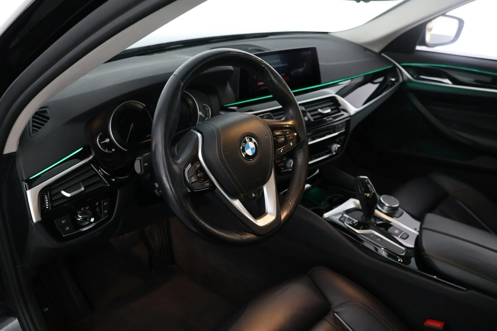 Car Image - 1AknwlfV9pHz69FU635m9z