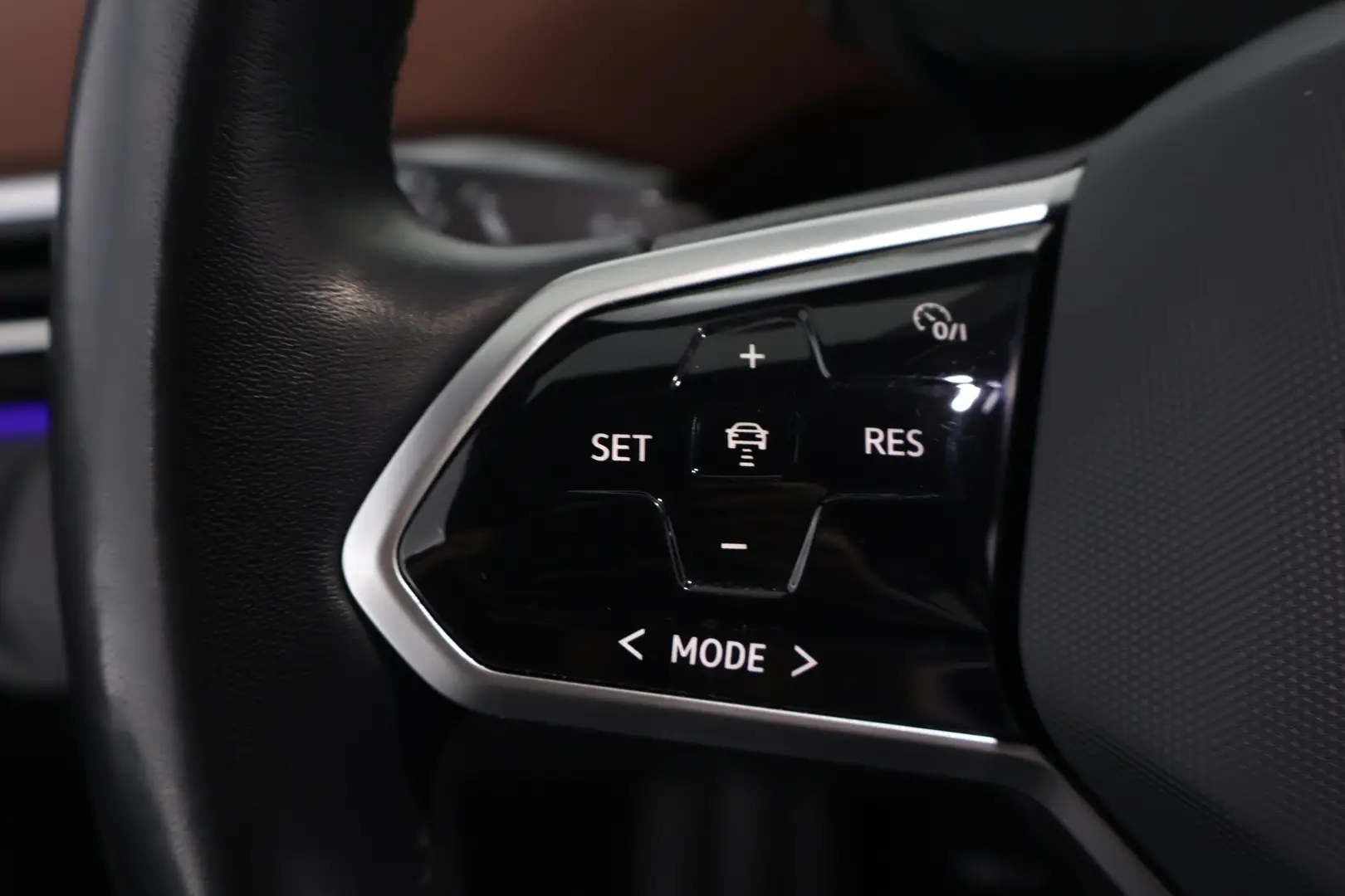 Car Image - 5QE6SlGeCXw5pgygSVBXib