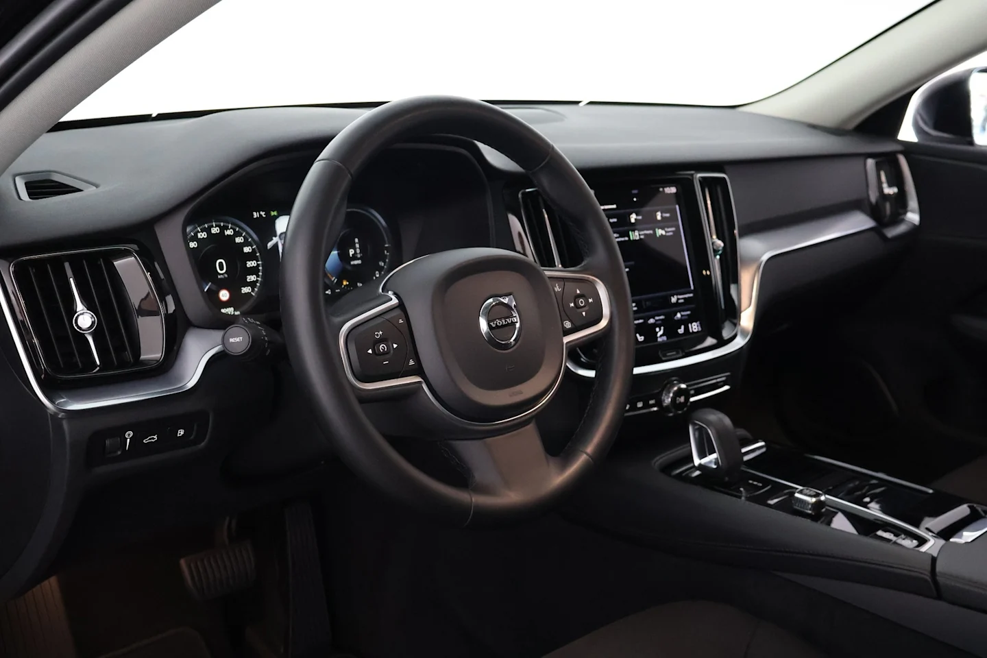 Car Image - 15hmdbm0guGGTWv96GkkPo