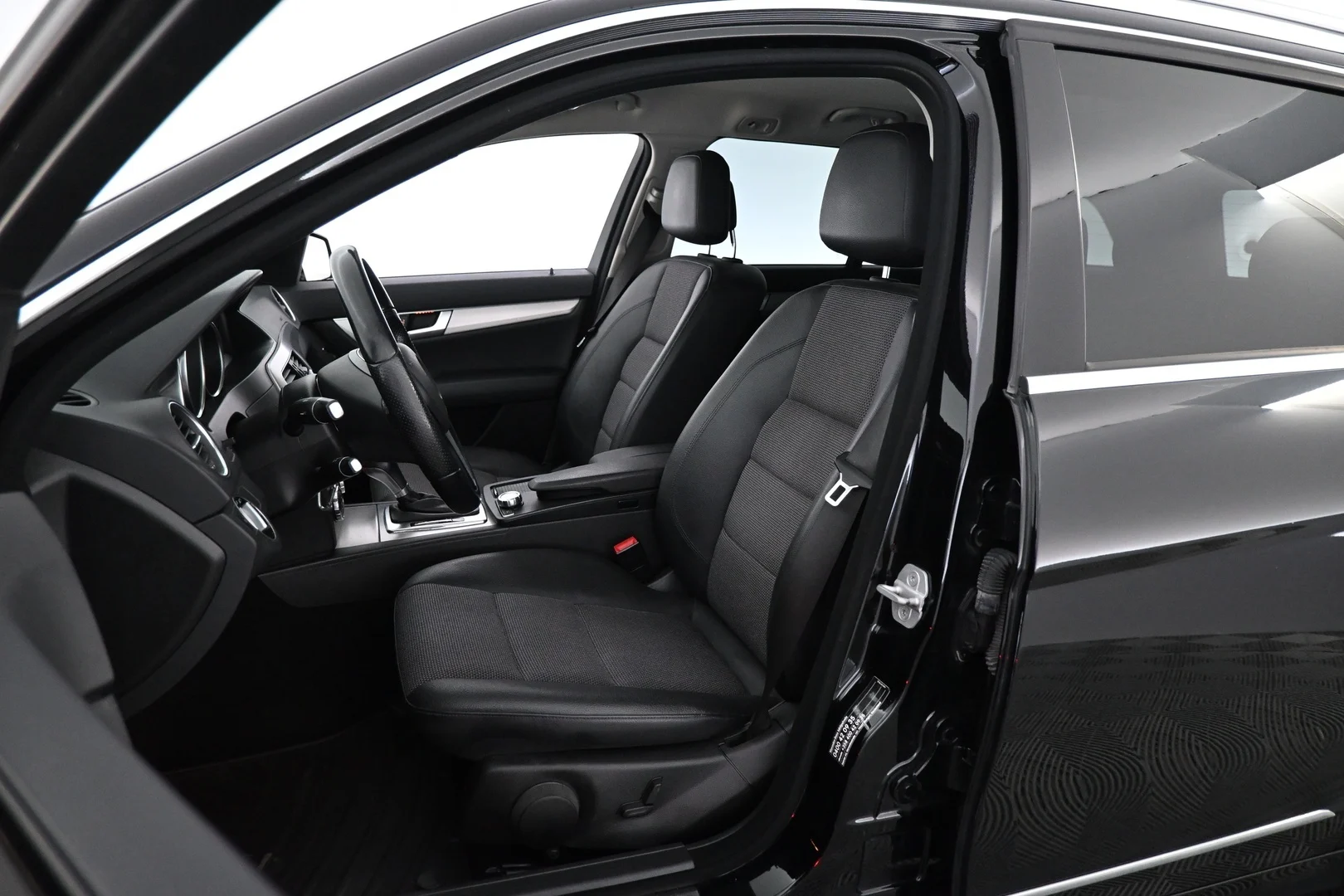 Car Image - 4C9nbOLXcCt44i3PuBZhzS