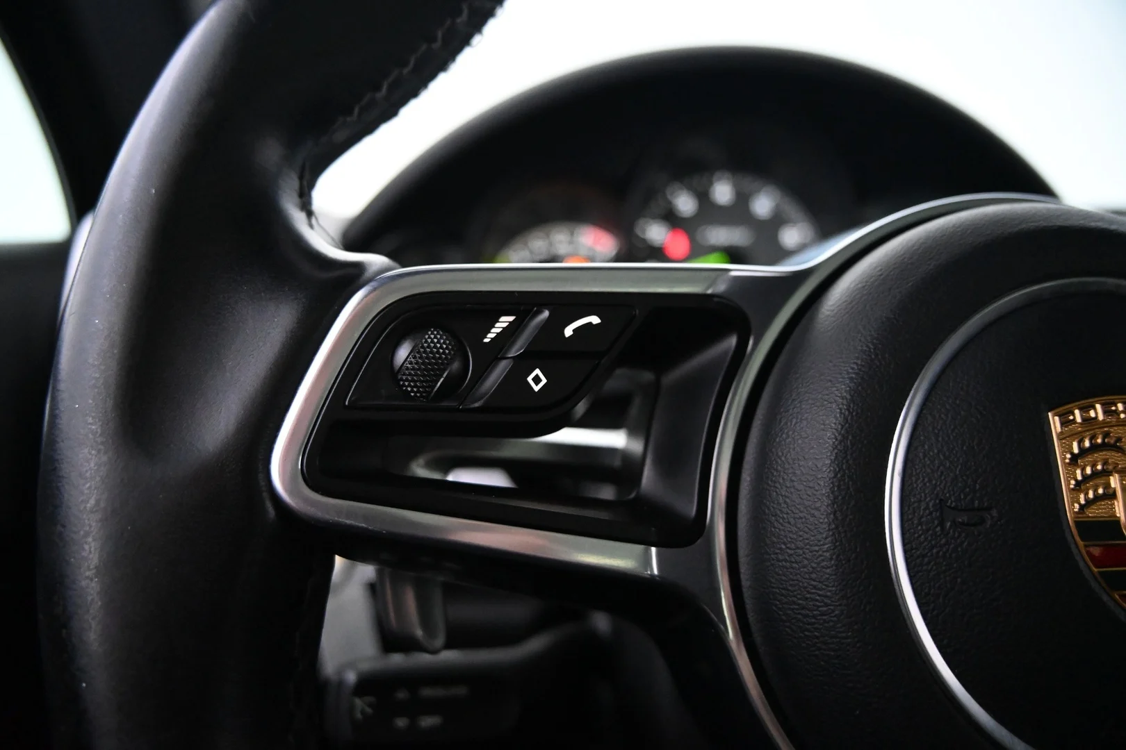 Car Image - 5N8V819luaK3PSTdtEAesm