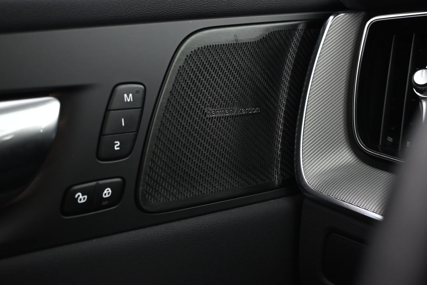 Car Image - 3BwRYrl4T7iRhiyw2svsyl