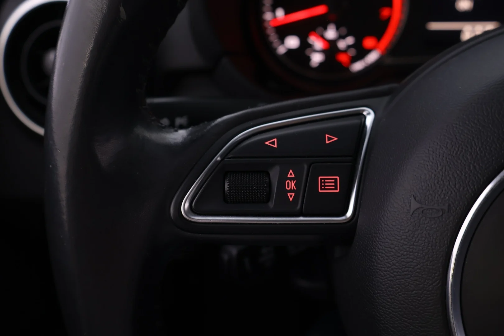 Car Image - 1HGKg1CDUEWT3058Y4wKlO