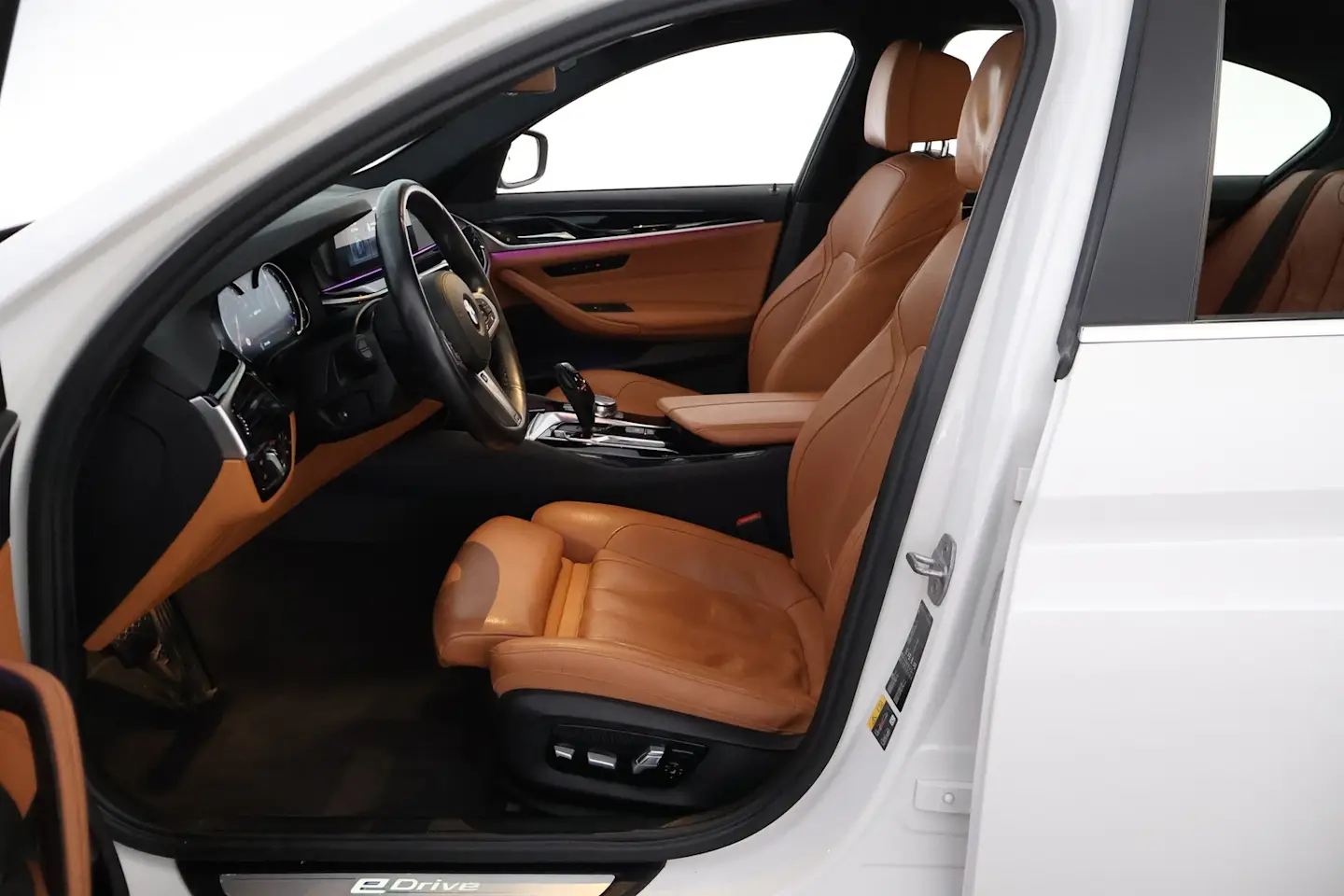 Car Image - 6zjOYggbvM9JO1jflRU1oH