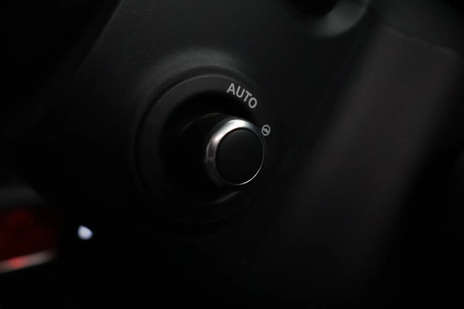 Car Image - 4axIHcUsCznG9yYYeZripH